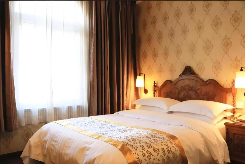 Dong Fang Hotel Пекін Екстер'єр фото